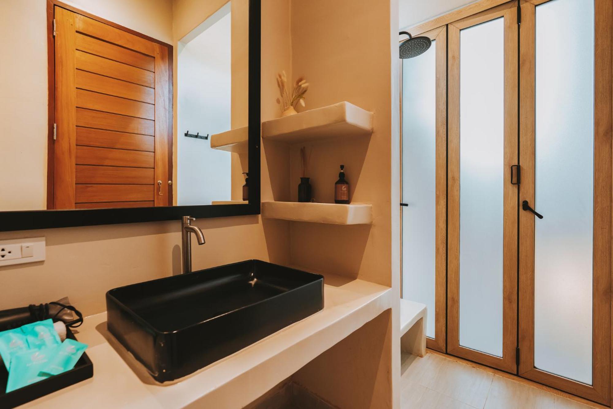 Le La Lake Resort And Spa Kaeng Kachan Phòng bức ảnh